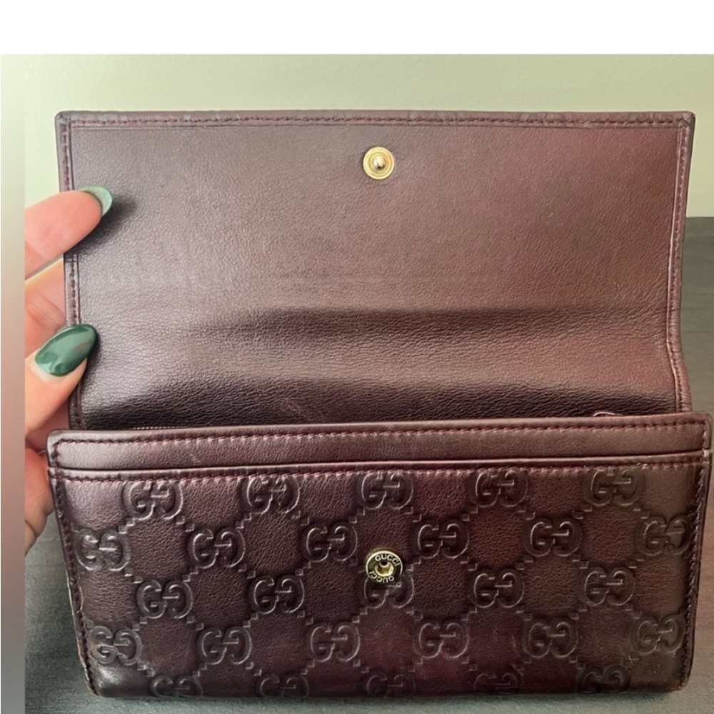 Gucci Burgundy Wallet with Gold Heart Logo - Picture 5 of 7
